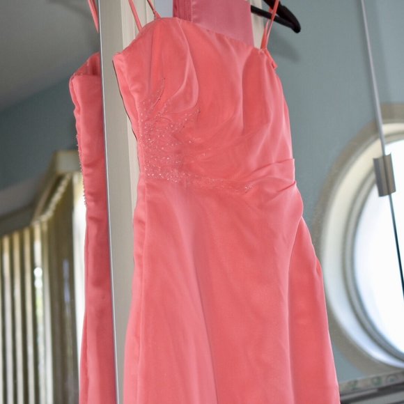 Grad/Prom Dress - Picture 2 of 4